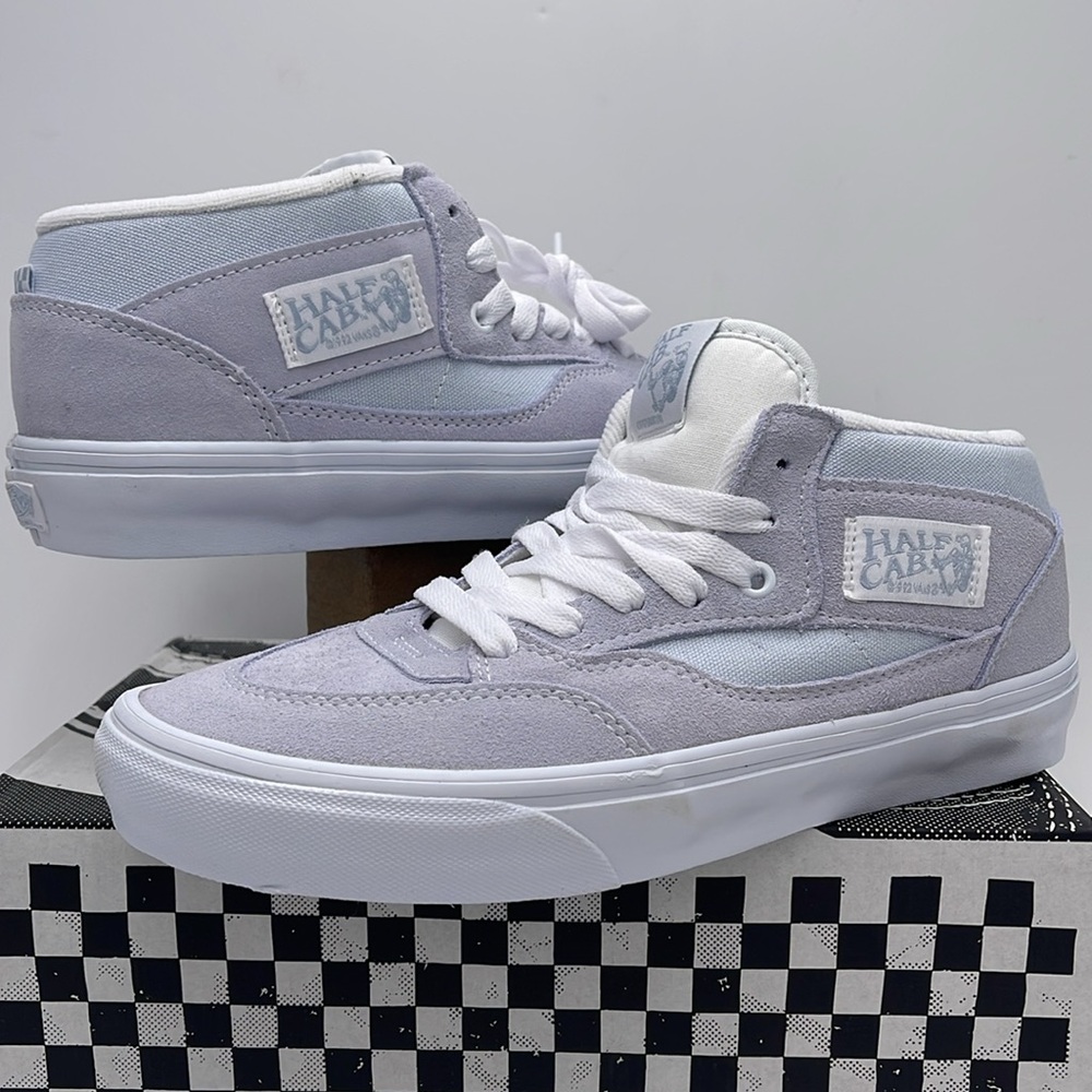 Vans Men’s Skate Half Cab
Light Blue/White
VN0A5KYABGX Sneakers - Picture 9 of 16